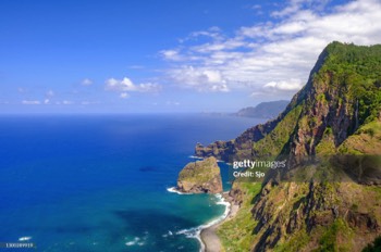 Kliffen aan de kust op Madeira