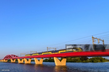 De Hanzeboog over de IJssel